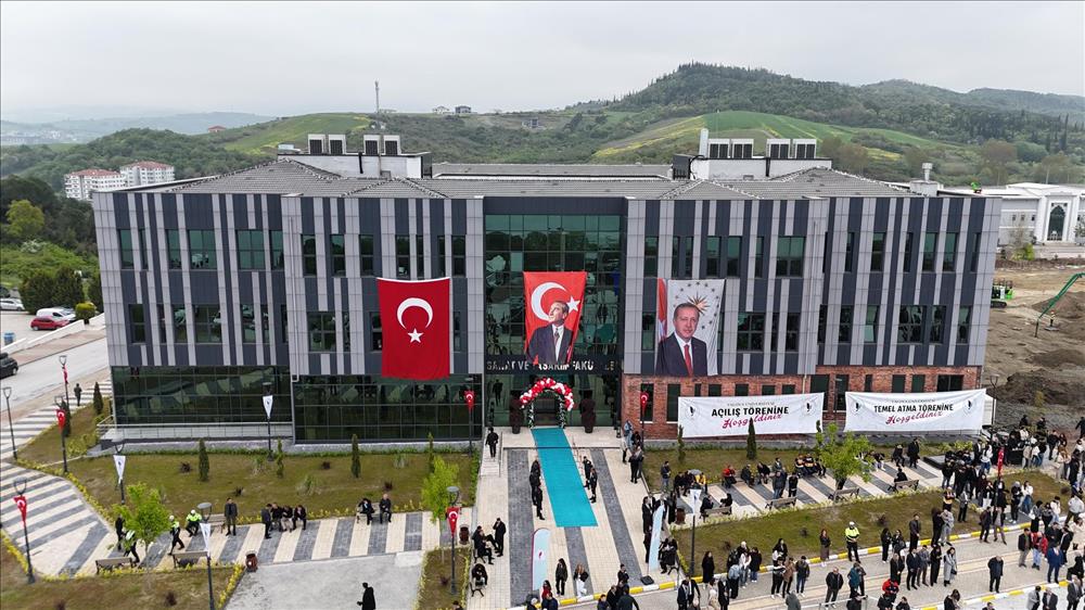 Yalova Üniversitesi Sanat ve Tasarım Fakültesi Binasının Açılışı Gerçekleşti.