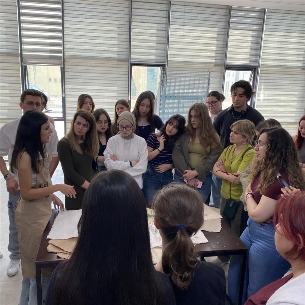 Resim Kulübü Özgün Bir Deneyim: Kâğıt Yapımı Etkinliğini Gerçekleştirdi.